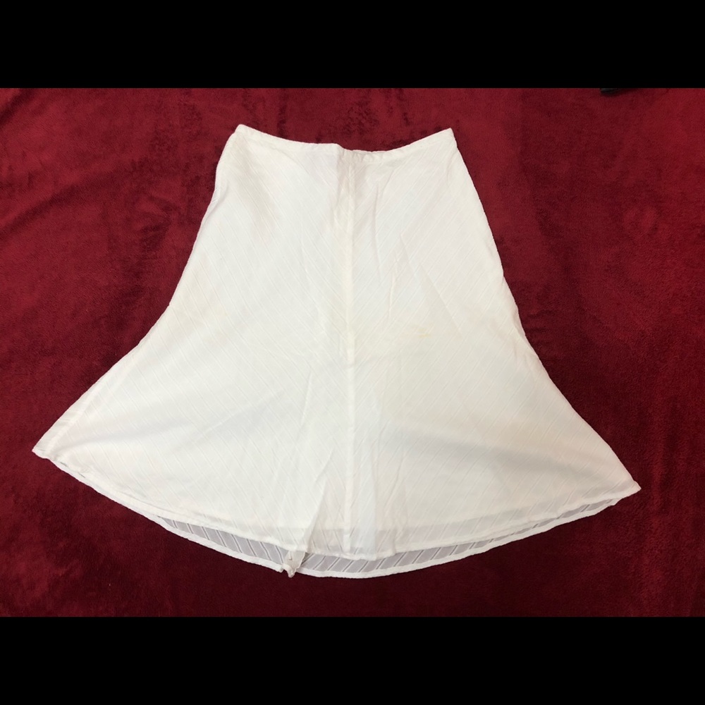 Midi skirt (chevron pattern + white)